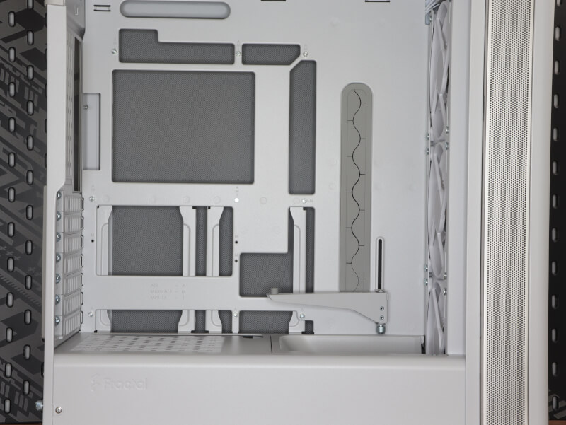 fractal-design-define-one-sidepanel-indvendigt.jpg.JPG